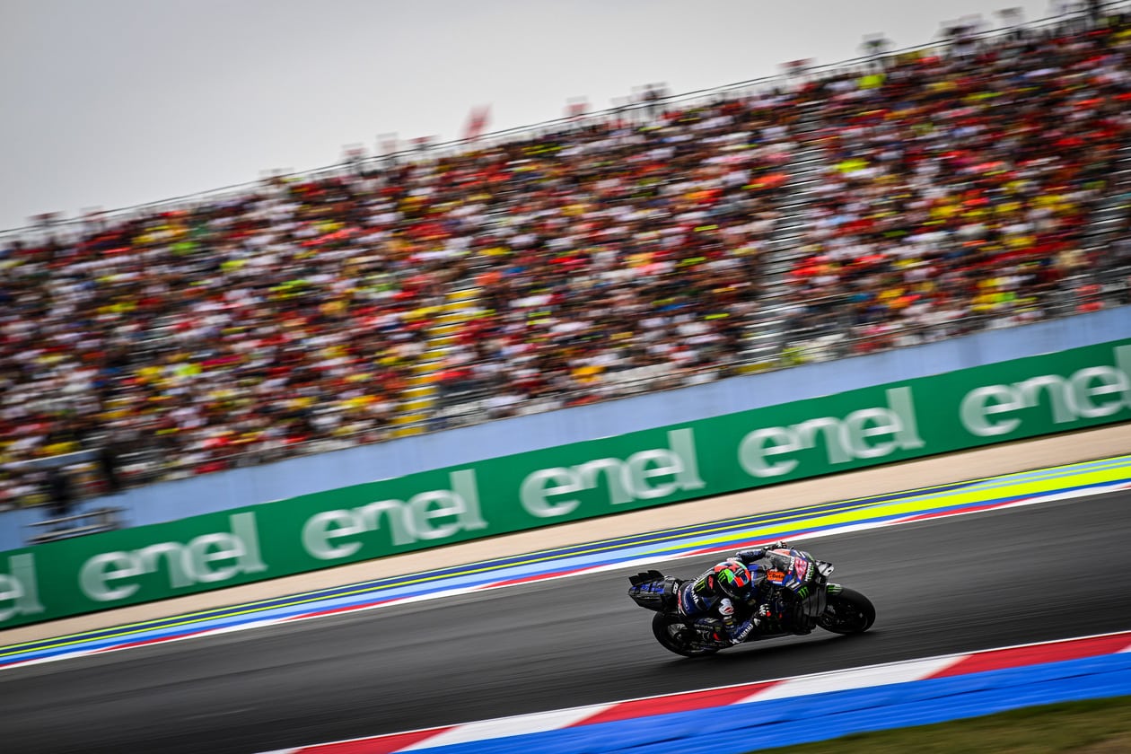 Álex Rins breezes past the crowd at Misano World Circuit Marco Simoncelli, 2024 MotoGP San Marino Italy